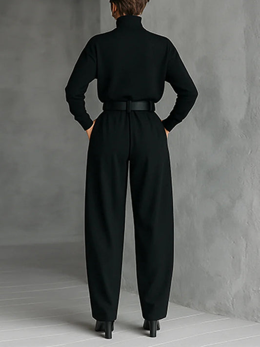 RACHELE | Set Due Pezzi con Maglietta a Maniche Lunghe e Collo Alto Nera e Pantaloni a Gamba Dritta (inclusa Cintura)